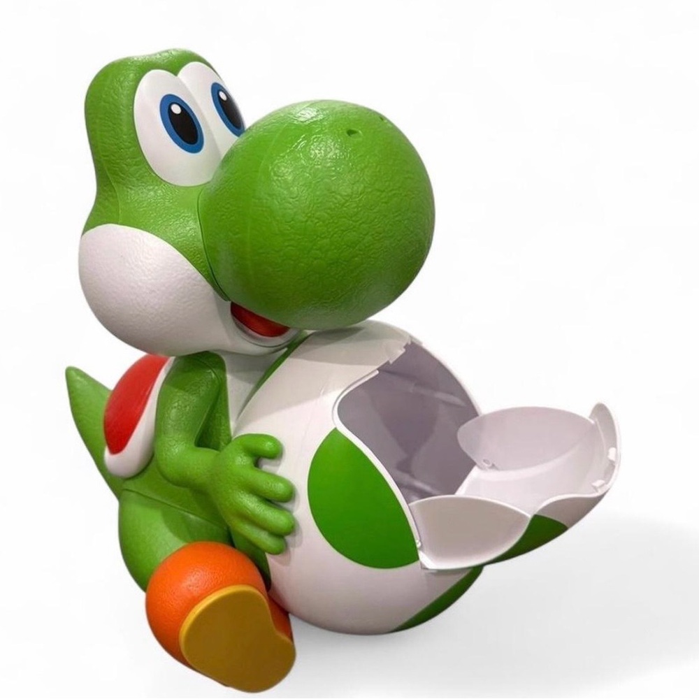 New Sealed Super Mario Yoshi Popcorn Holder Candy Bowl Nintendo Figure